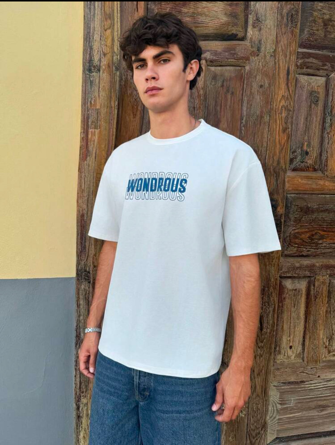 Manfinity Urbanchill Camiseta con gráfico de letra oversize para hombres