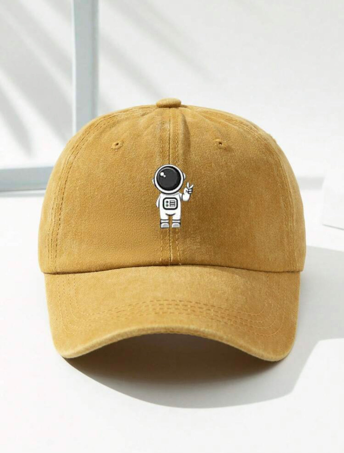 SHEIN Gorra de béisbol de protección solar ajustable con impresión de astronauta unisex adecuada para uso diario al aire libre