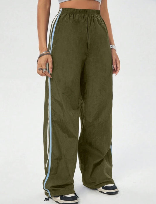 SHEIN Coolane Pantalones cargo tejidos con cinta a rayas laterales, parches y estilo deportivo, streetwear hip hop para mujer