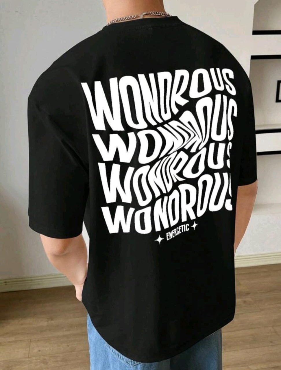 Manfinity Urbanchill Camiseta con gráfico de letra oversize para hombres