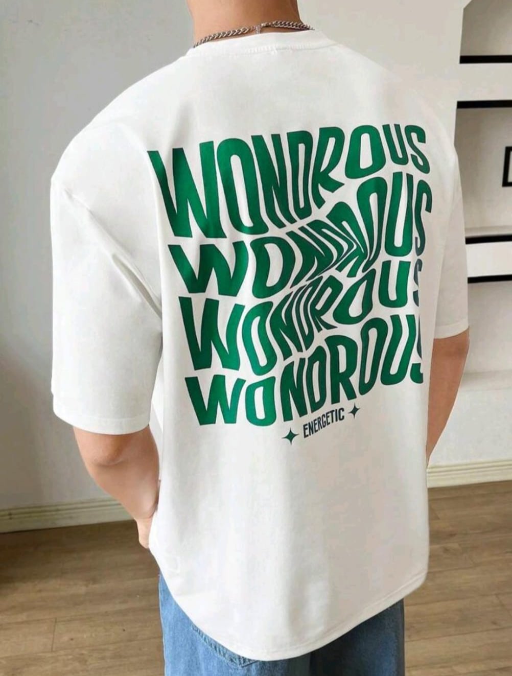 Manfinity Urbanchill Camiseta con gráfico de letra oversize para hombres