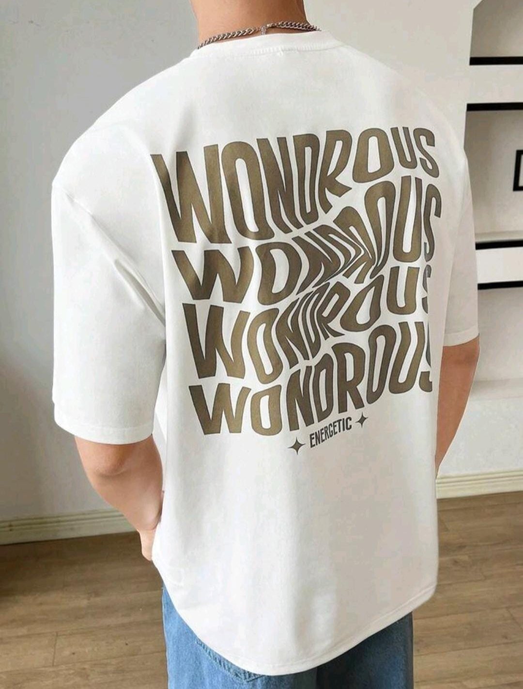 Manfinity Urbanchill Camiseta con gráfico de letra oversize para hombres