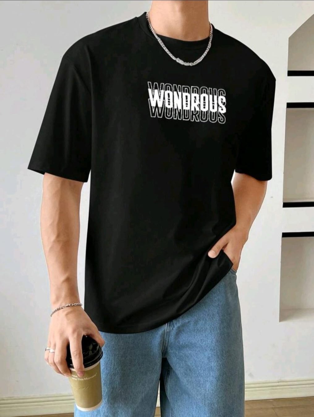 Manfinity Urbanchill Camiseta con gráfico de letra oversize para hombres